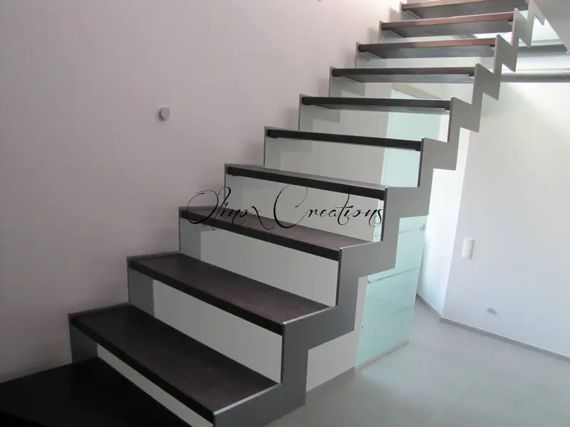Escalier m&eacute;tal et bois double cr&eacute;maill&egrave;re