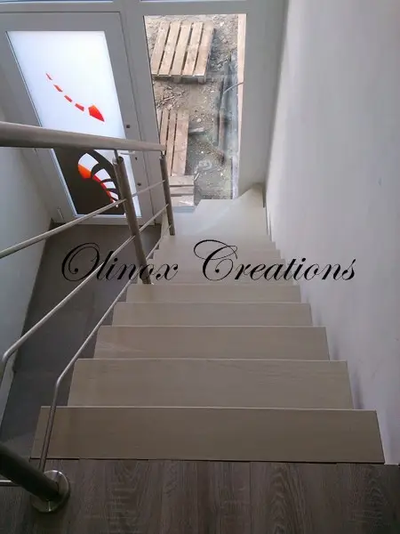 Escalier marches en Ch&ecirc;ne &agrave; Mons
