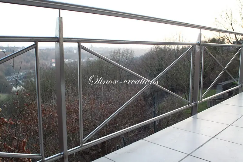 Garde corps ext&eacute;rieur en inox bross&eacute; demande du client