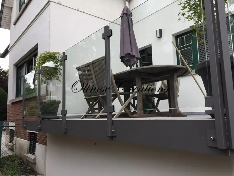 Garde corps m&eacute;tal et verre