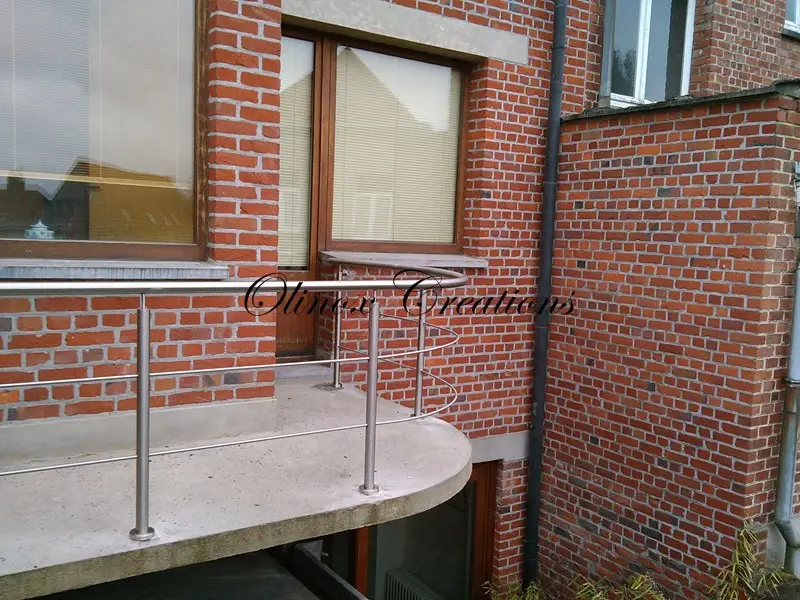 Garde corps inox bross&eacute; pose au sol
