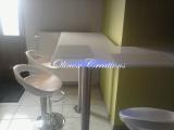 Table en verre opalin blanc