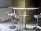 Table verre opalin sur pied inox