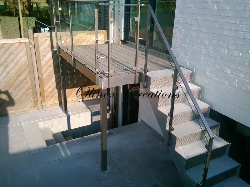 Structure inox avec palier marches en Pierre